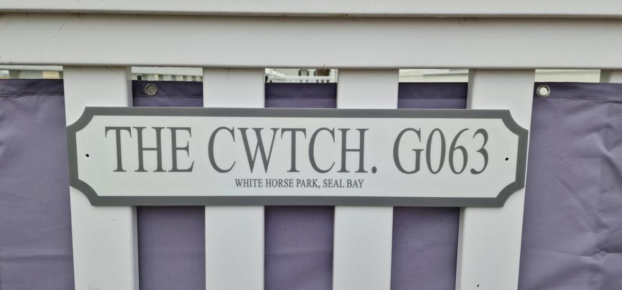 Cwtch, White Horse, Seal Bay Resort Selsey Buitenkant foto