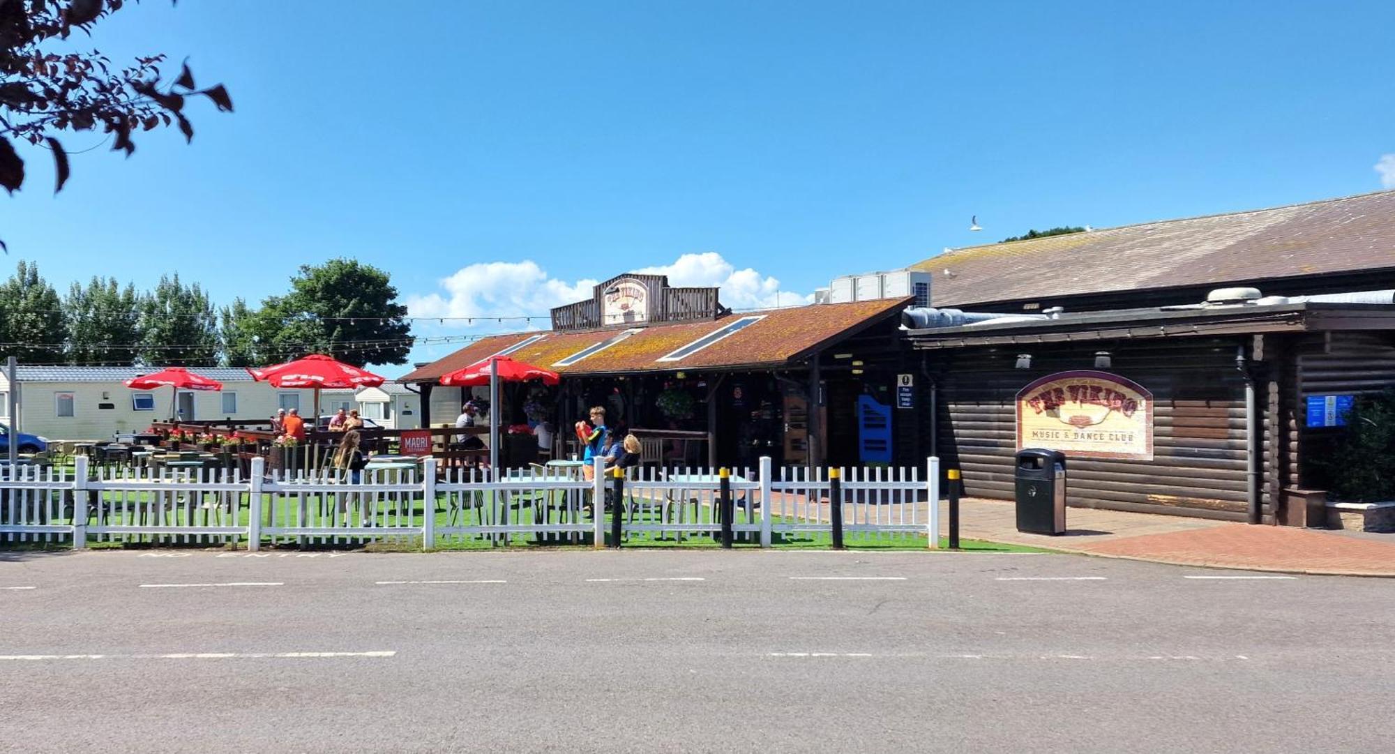 Cwtch, White Horse, Seal Bay Resort Selsey Buitenkant foto